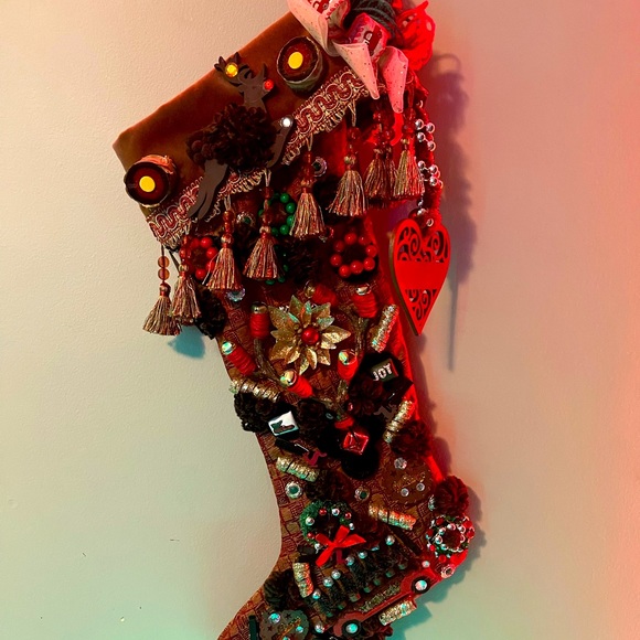 KEEPSAKE Luxury Christmas Stockings - Picture 6 of 10